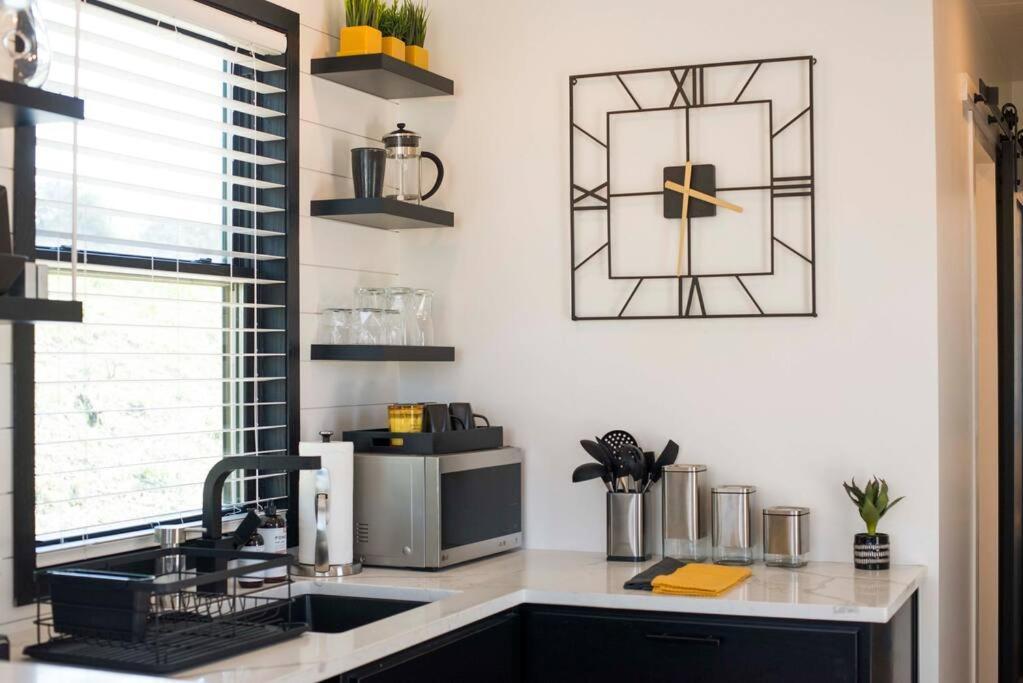 The Zephyr Modern Luxe Container Home Bellmead Ngoại thất bức ảnh